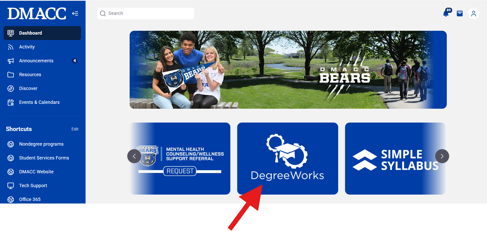The myDMACC dashboard with an arrow pointing to the DegreeWorks widget