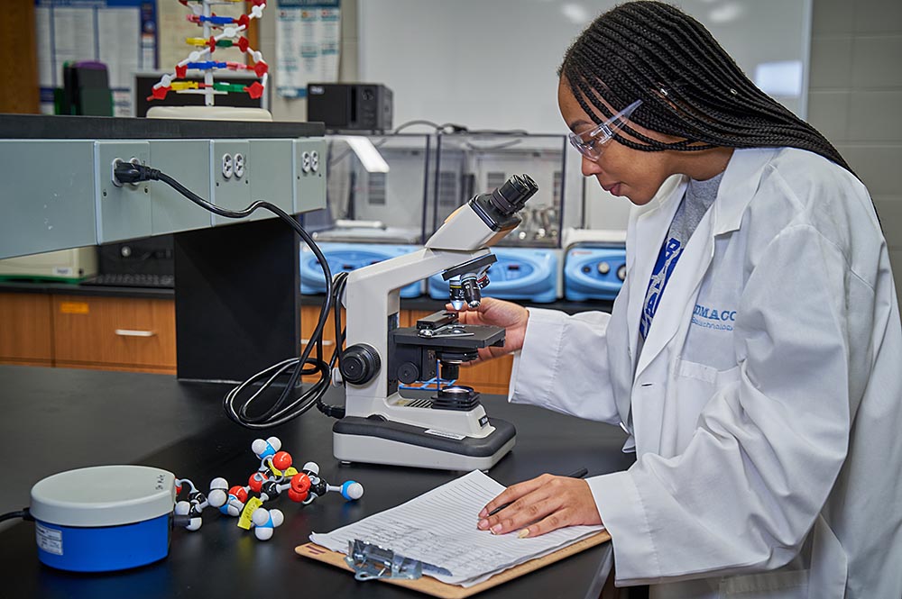 DMACC student working in a lab
